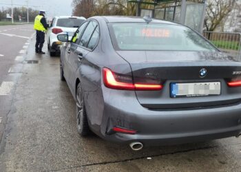 Policjanci ruchu drogowego lubelskiej komendy prowadzą działania „Telefon”.