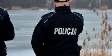 Niebezpieczna zabawa na lodzie – interwencje policji.