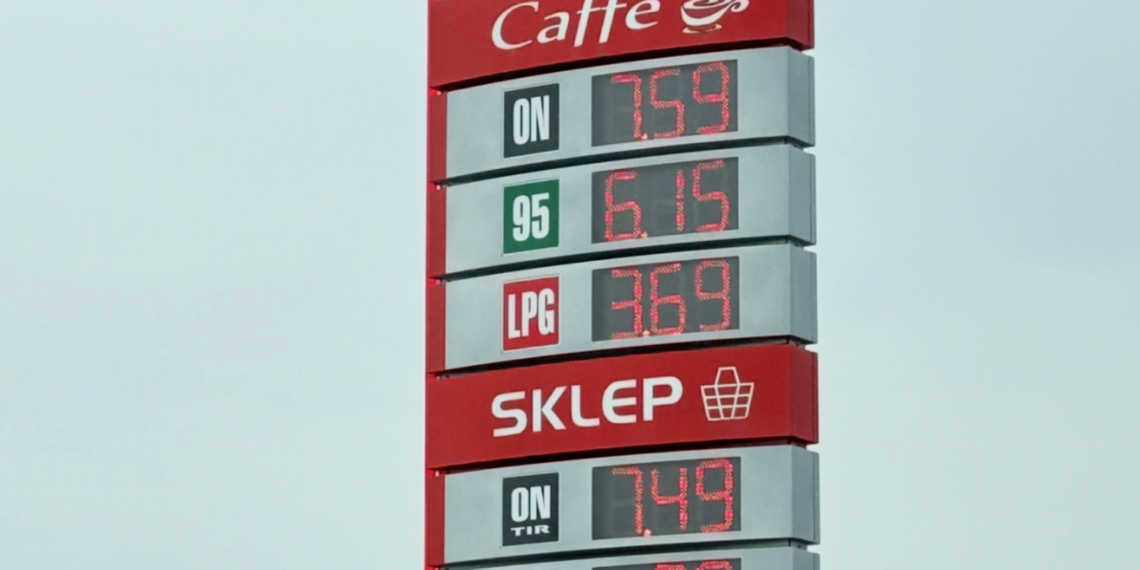 Niższe ceny paliw od 31 marca. Nowe przepisy już obowiązują